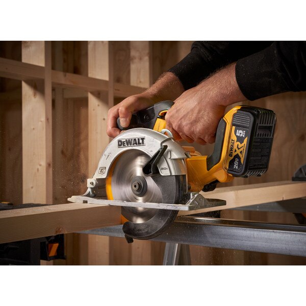 Brushless Cordless Circular Saw